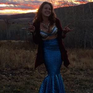 Meet your Posher, Alison